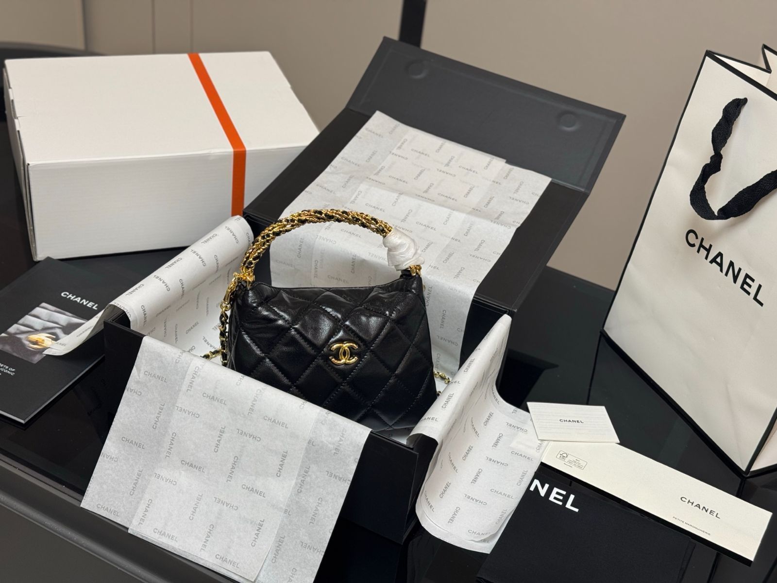 NEW♡CHANELノベルティ♡ランタン 今日特価】Chanel ランダンバッグ(Hobo)18×12cm - メルカリ