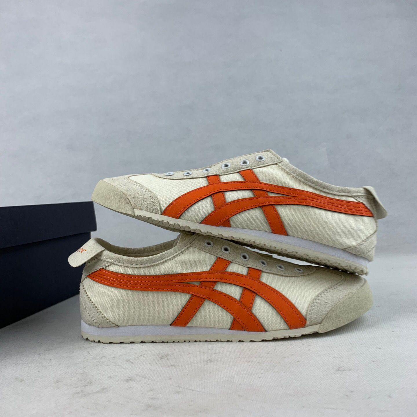 オニツカタイガー スニーカー Onitsuka Tiger MEXICO66 Paraty Slip-On 1183A360-202 男女兼用  並行輸入品 - メルカリ