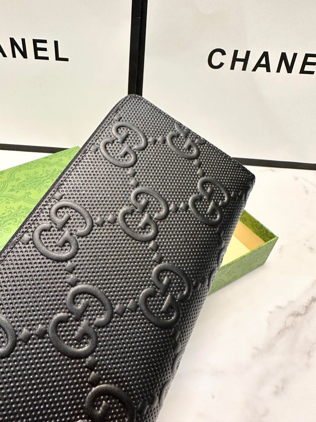 グッチ ブラック