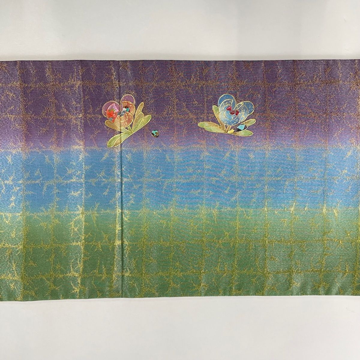 袋帯 落款あり 草花 格子 銀糸 箔 紫 お太鼓柄 正絹 袋帯 落款あり 草花 格子 銀糸 箔 紫 お太鼓柄 正絹