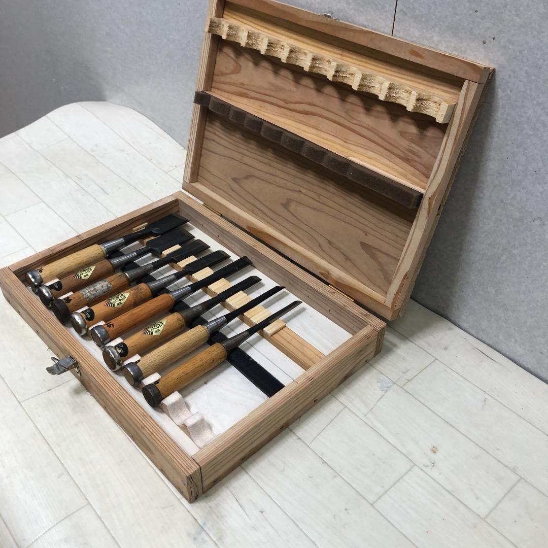 送料無料 丸一鑿 8本組 木箱入り 追入鑿 彫刻 鉋 ノミ 大工道具 刃物 セット 木工 DIY 職人道具 ハンドツール 88264-20