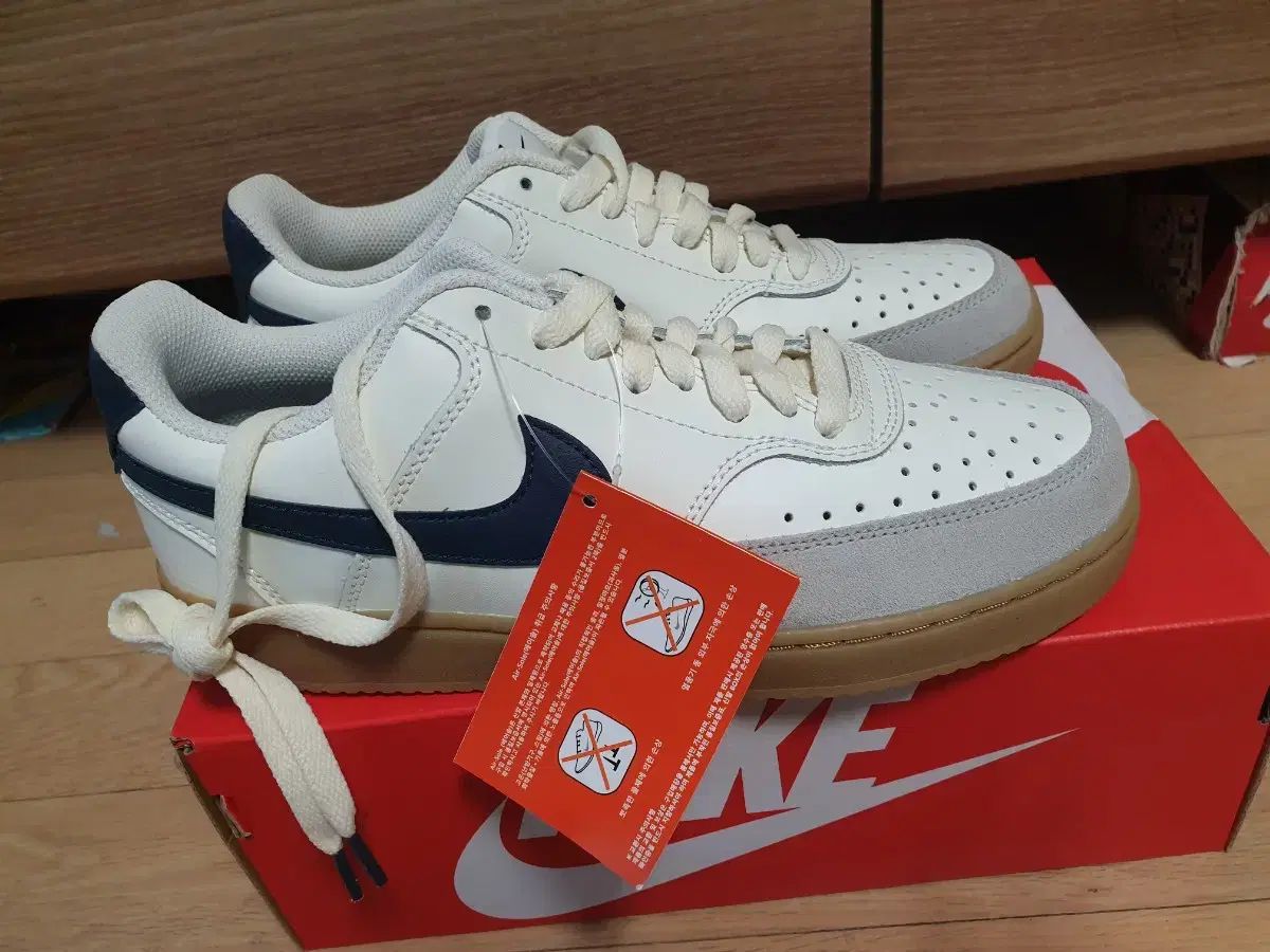 NIKE(ナイキ) スニーカー 245 新品