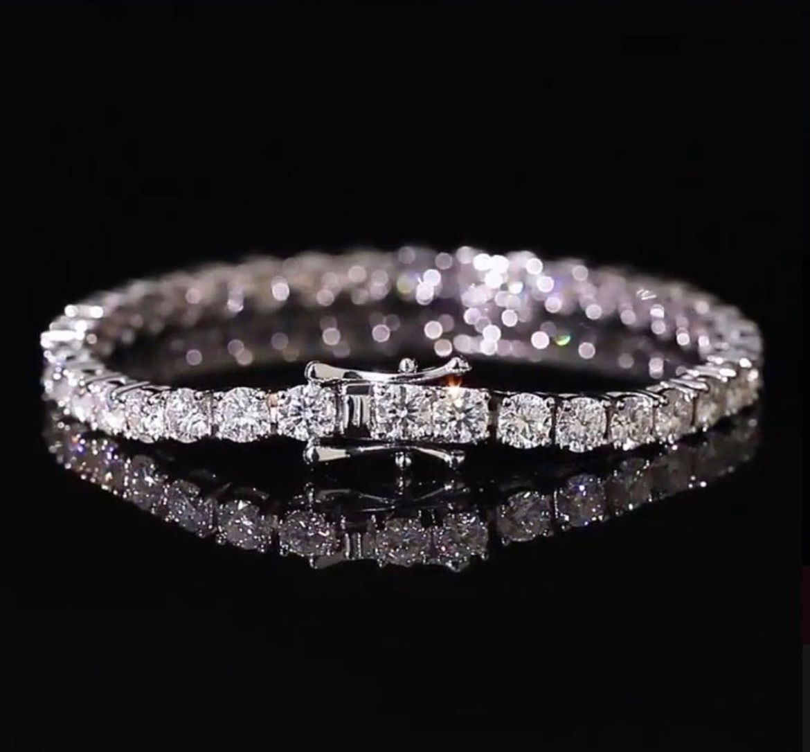 【フルモアサナイト】ラグジュアリー　高級テニスチェーンブレスレット フルモアサナイト】ラグジュアリー 高級テニスチェーンブレスレット