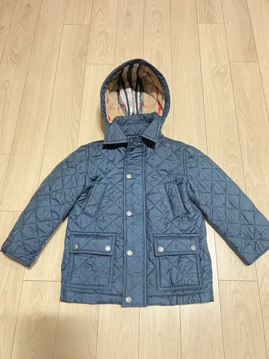 BURBERRY バーバリー 男児 キルティングジャケット ネイビー 2Y