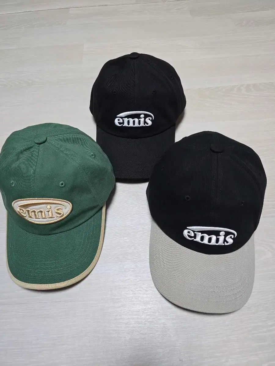 emis(エミス) ニューロゴ ブラック キャップ