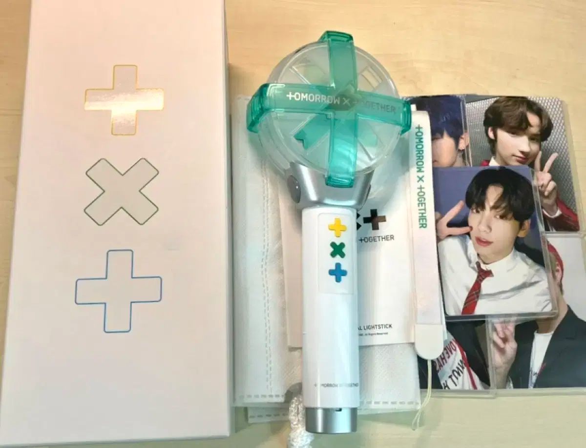 TOMORROW X TOGETHER(TXT) MOA棒 TXT ペンライト 1 出品 (写真上
