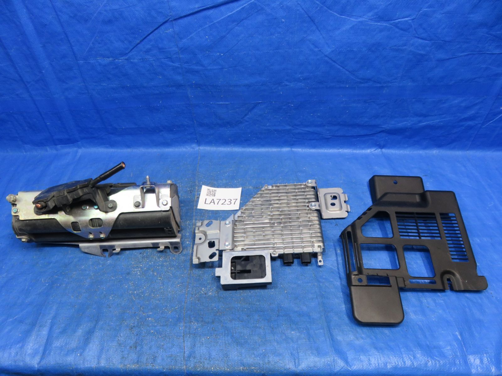 LA7237* アテンザワゴン GJ系 GJ2FW|前期 サブバッテリー キャパシター DCDCコンバーター|純正 GKH8-67-ZC0-B GKK1-67Y60C