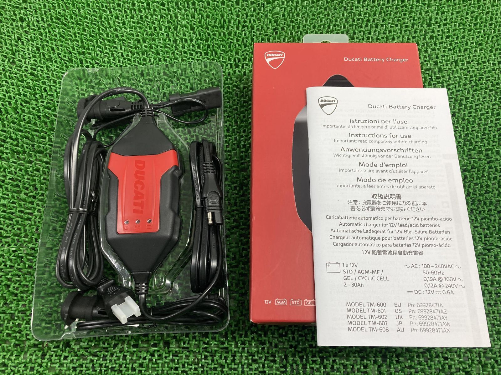 Ducati TM607 充電器 12V DUCATI 純正バッテリーチャージャー Ducati TM607 充電器 12V DUCATI 純正バッテリーチャージャー