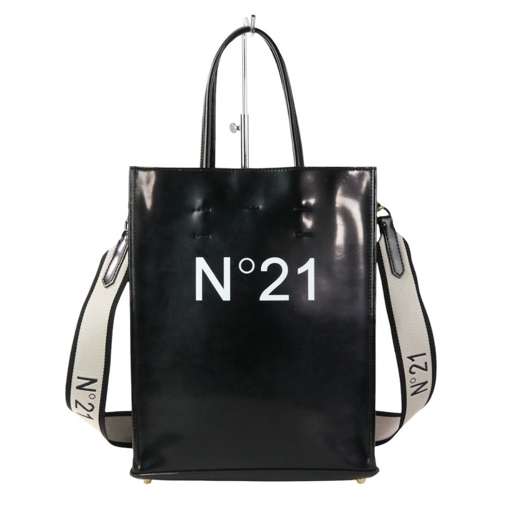 美品 N°21 ヌメロヴェントゥーノ エナメルトート ショルダー