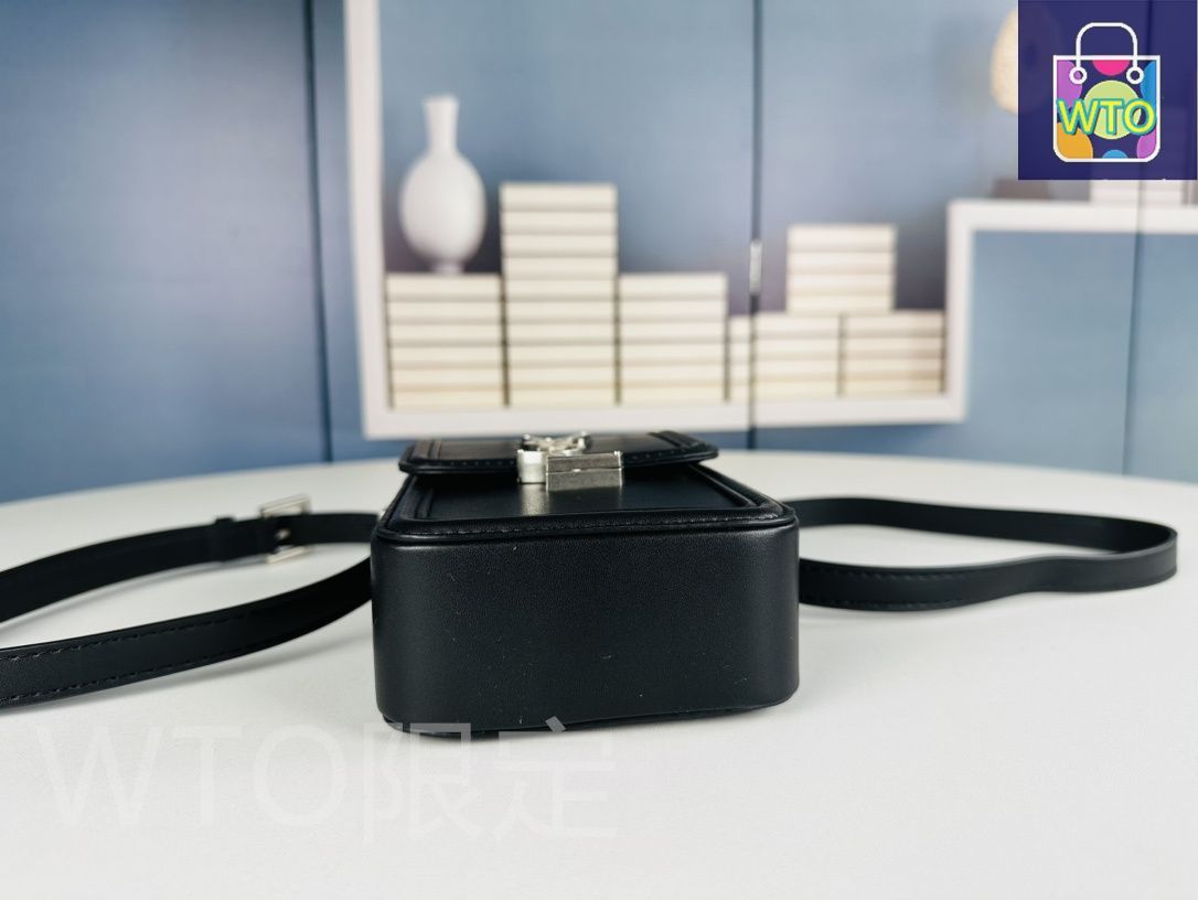 ショルダーバッグ