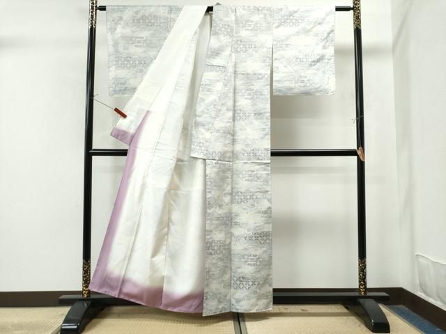 平和屋着物●本場大島紬　白大島　総絣　霞吉祥花文　中島寛織物謹製　証紙付き　正絹　逸品　未使用　CAAU1649yc 平和屋着物○本場大島紬 白大島 総絣 霞吉祥花文 中島寛