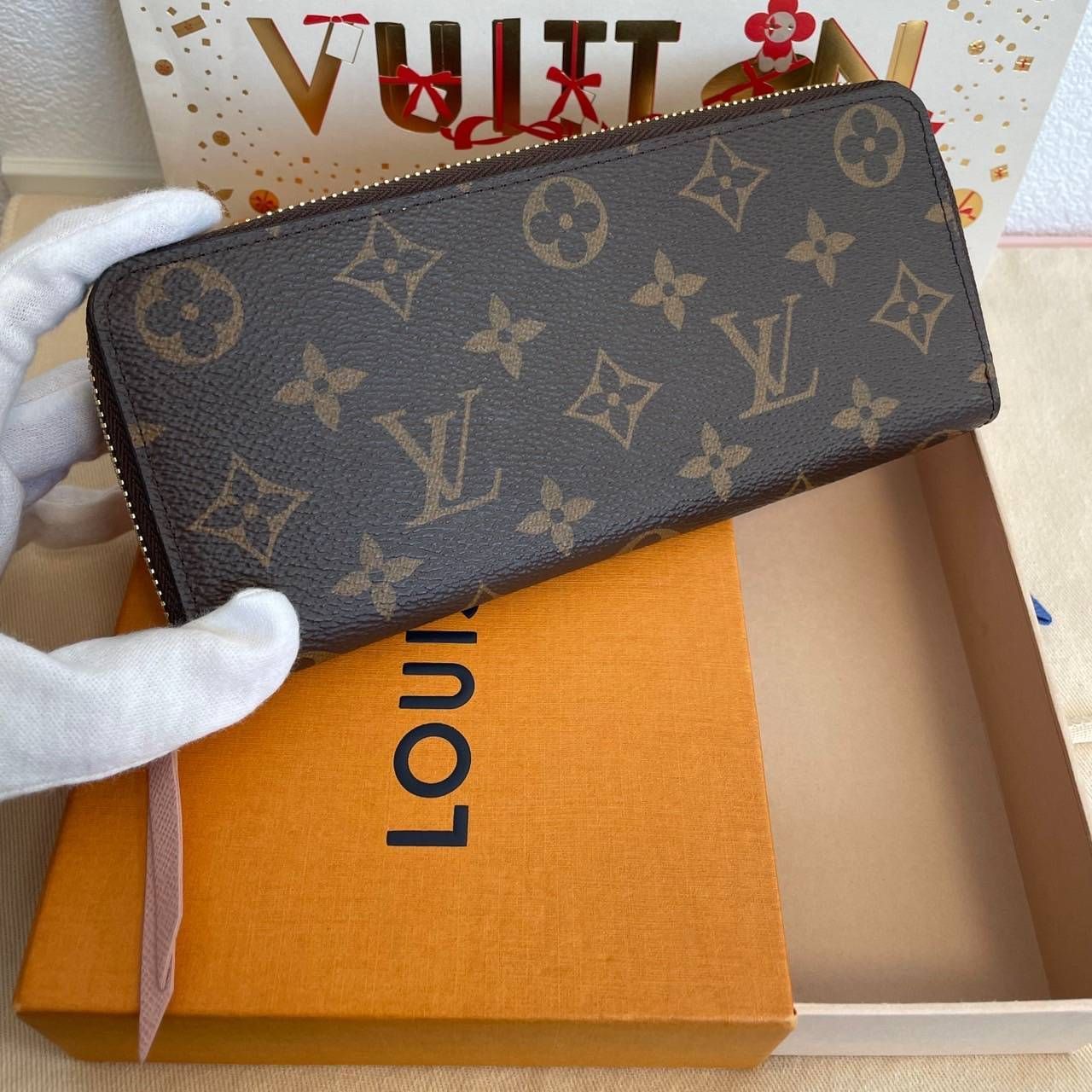 使用わずか】ルイヴィトン モノグラム クレマンス ジッピー 長財布 