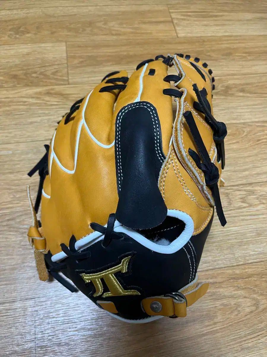 BLEGEND ビーレジェンド パンチングミットの個人輸入代行通販