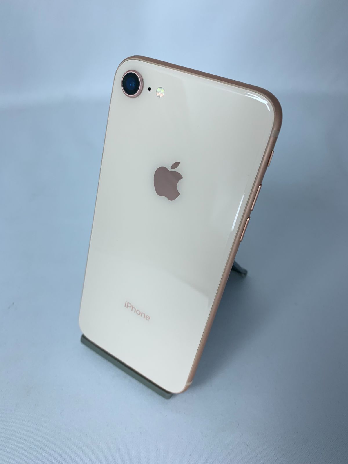 【中古　バッテリー劣化】iPhone8 64GB シルバー　SIMロック解除済み tfni4573576722387.jpg