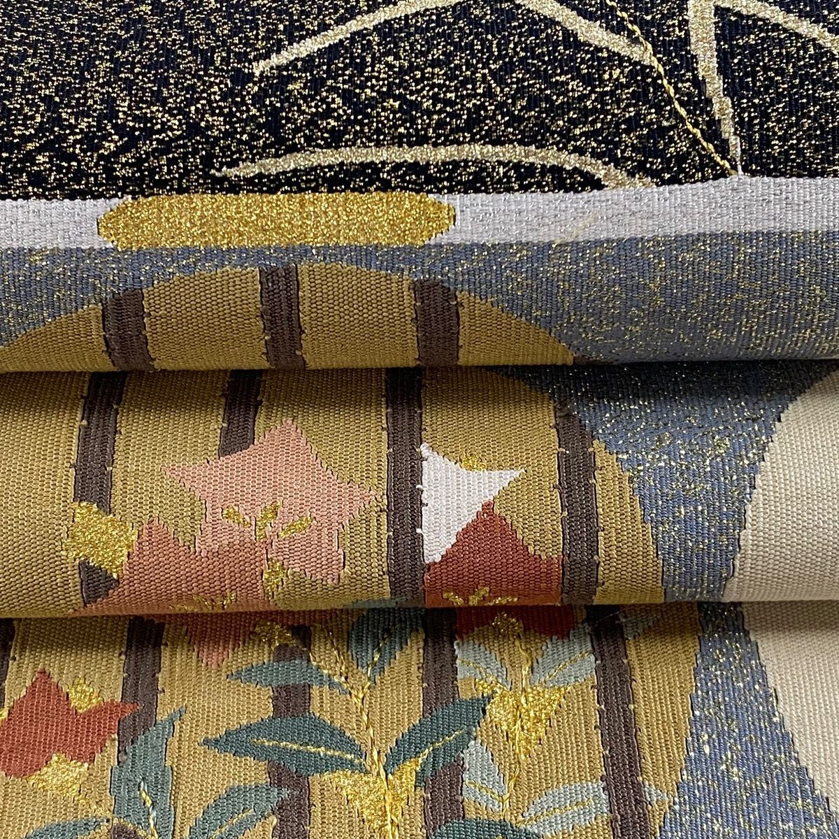 在庫一掃】 袋帯 美品 逸品 桜 萩 金銀糸 箔 焦茶色 お太鼓柄