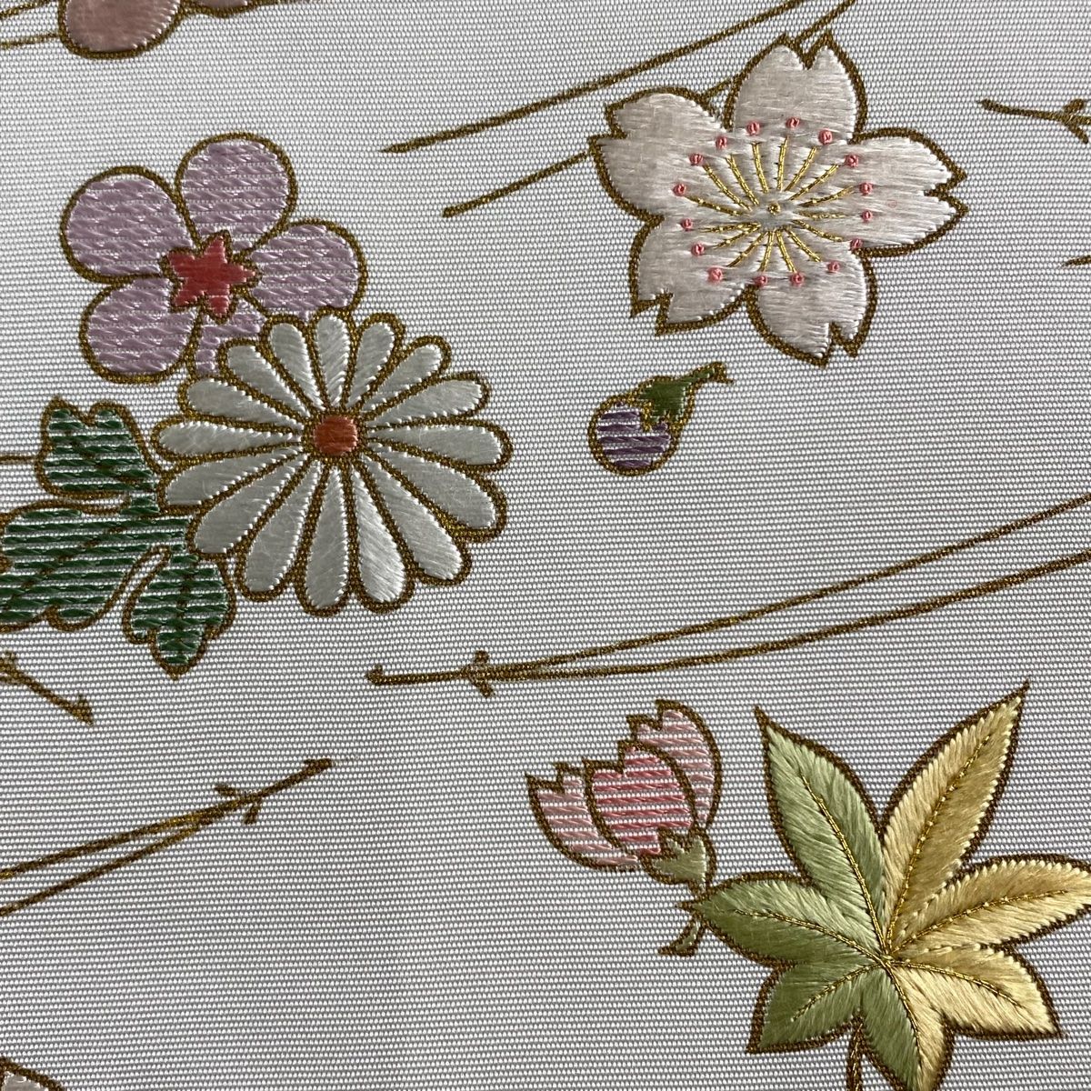 名古屋帯 秀品 松葉 桜 刺繍 金糸 灰色 正絹 【中古】 - メルカリ 名古屋帯 秀品 松葉 桜 刺繍 金糸 灰色 正絹 【中古】 - メルカリ