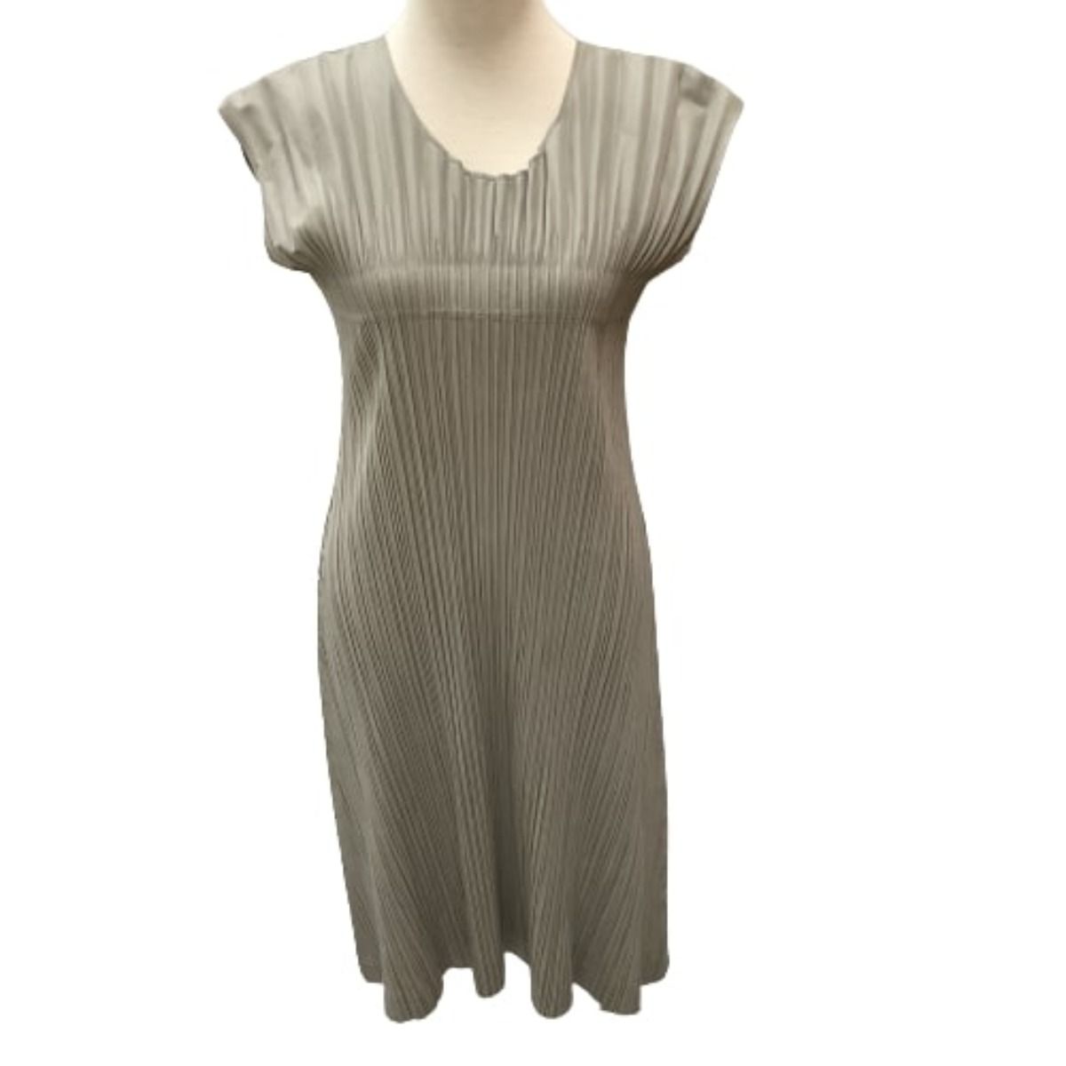 ♪♪ISSEY MIYAKE イッセイミヤケ PLEATS PLEASE 変形 ワンピース 消しプリーツ SIZE 4 ベージュ