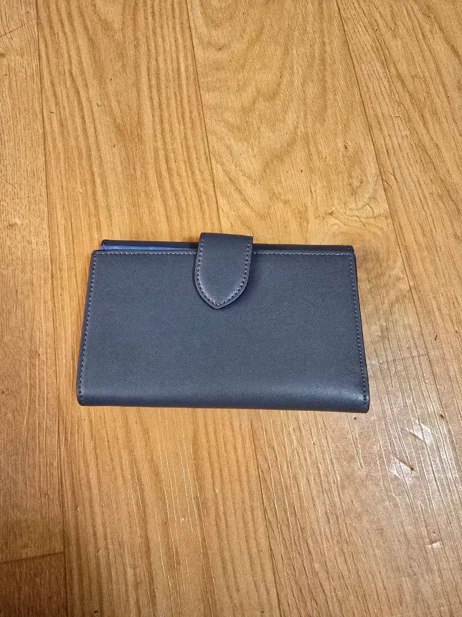 FENDI フェンディ バイザウェイ 中財布