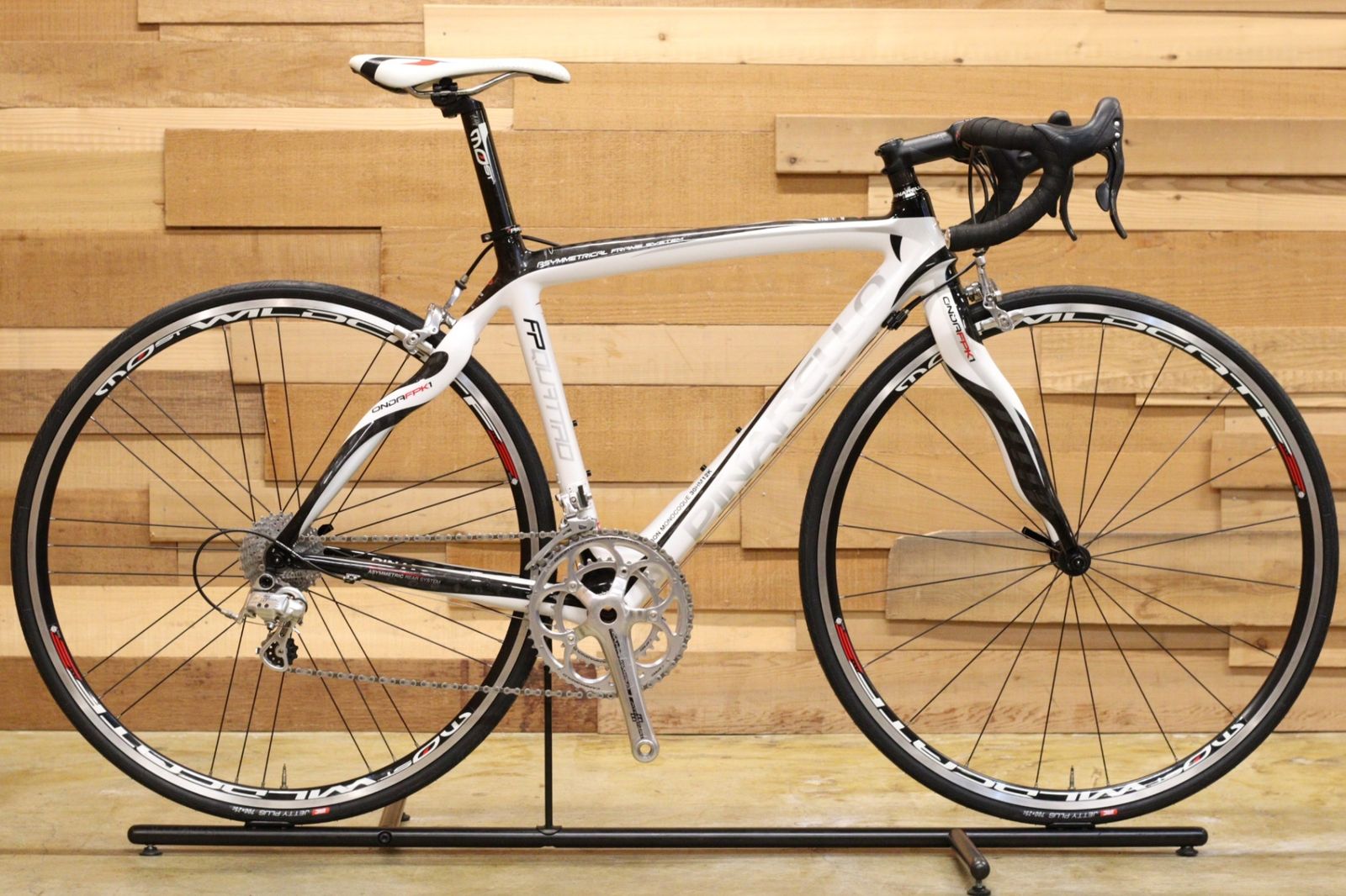 ピナレロ PINARELLO FP クアトロ FP QUATTRO CARBON 2011 465サイズ カンパニョーロ アテナ シルバー MIX 11S カーボン ロードバイク 立川店