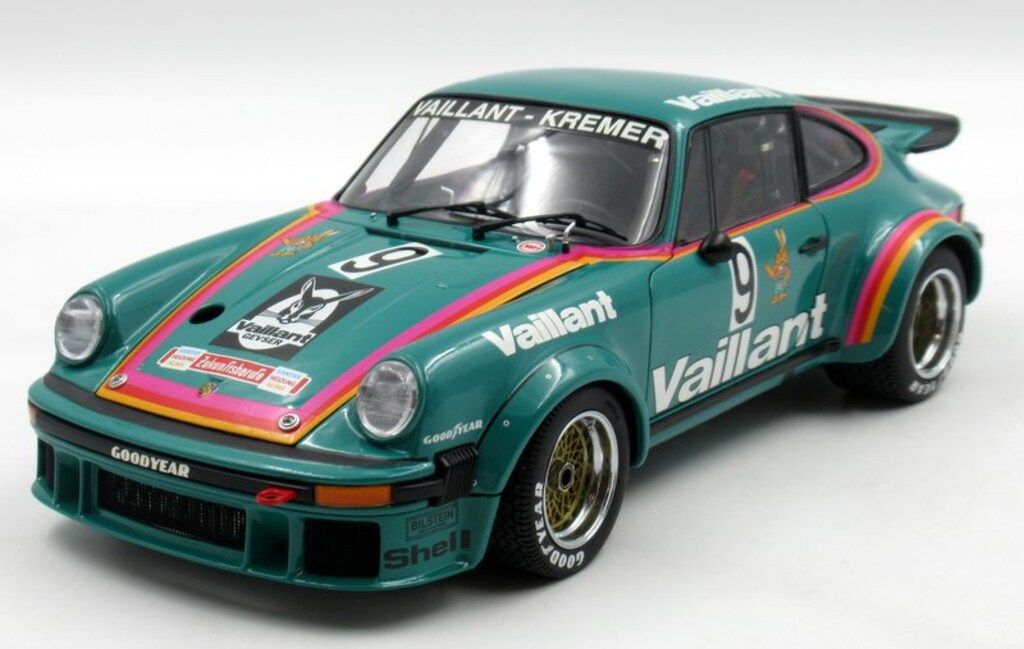 Exoto 1 18 Racing Legends Porsche 934 RSR PorscheCUP Champion 1976 9 B.Wollek RLG19093