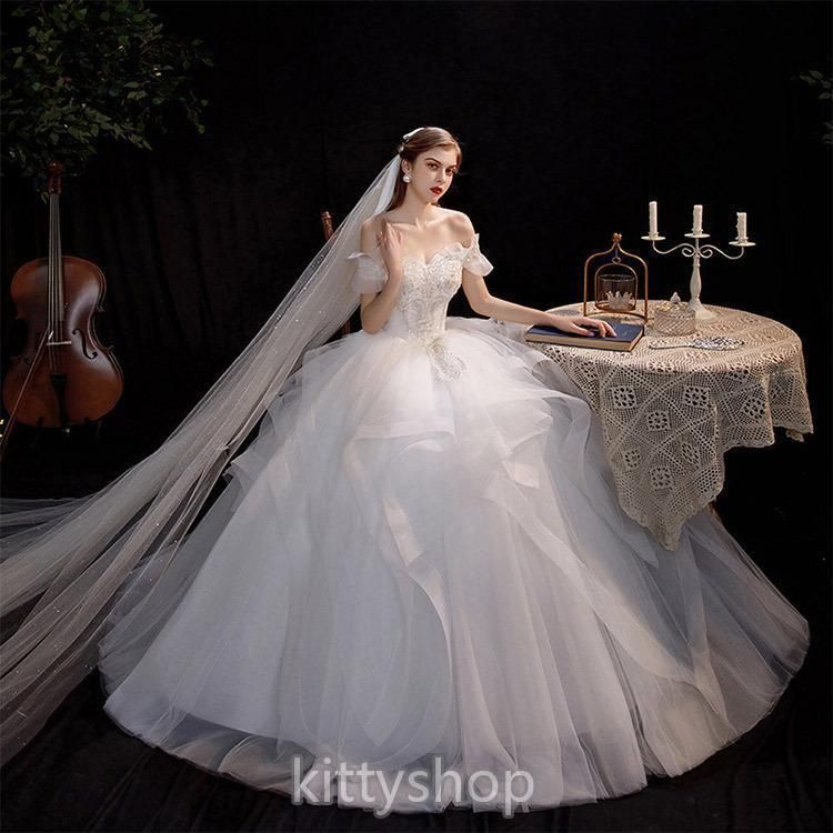 ウェディングドレス　ガーデンウェディング　前撮り　ボリュームスリーブ刺繍 新品未使用ウェディングドレス ガーデンウェディング 前撮り