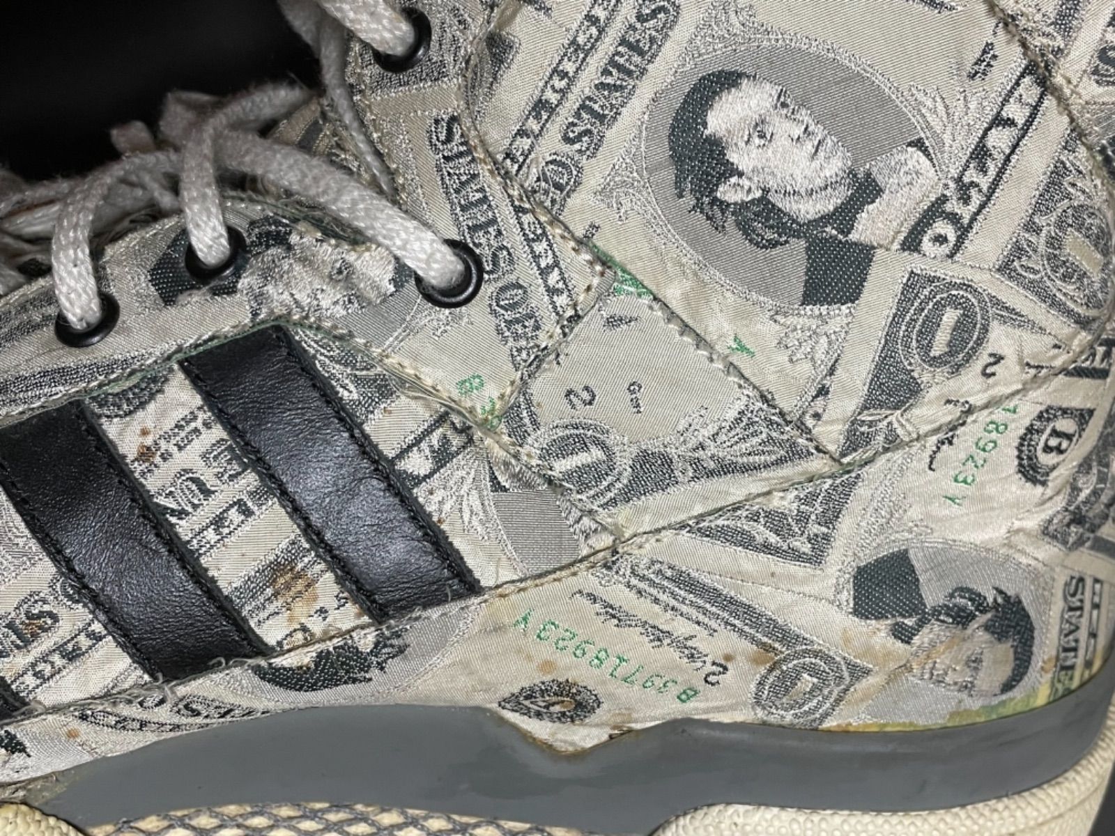 激レア JEREMY SCOTT× ADIDAS FORUMオリジナルスニーカー - メルカリ