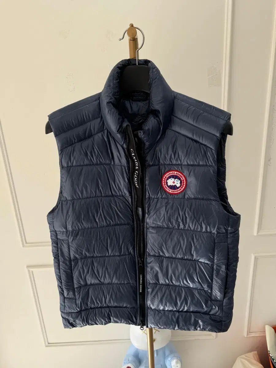 百貨店販売モデル CANADA GOOSE カナダグース ベスト クロフトン ダウンジャケット M