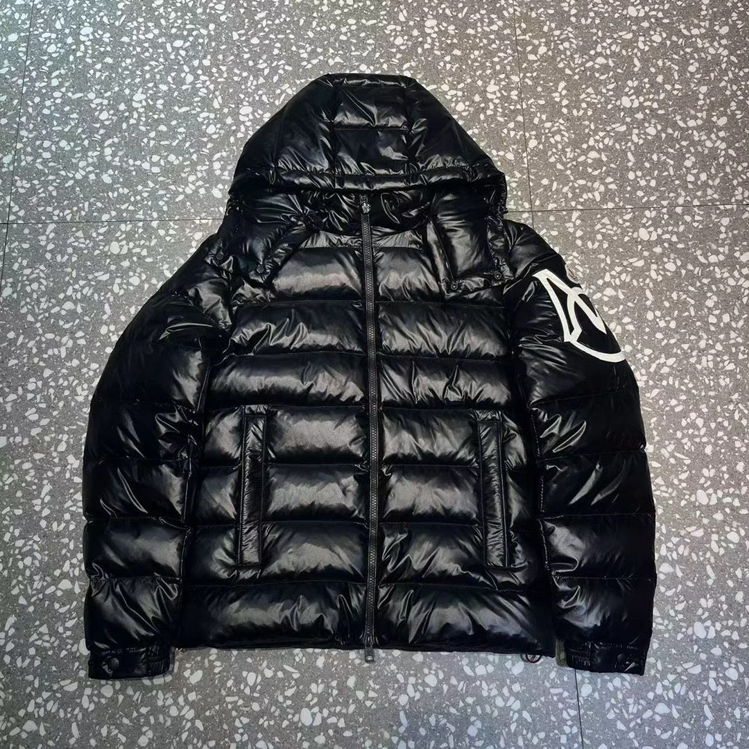 MONCLER モンクレール ダウンジャケット