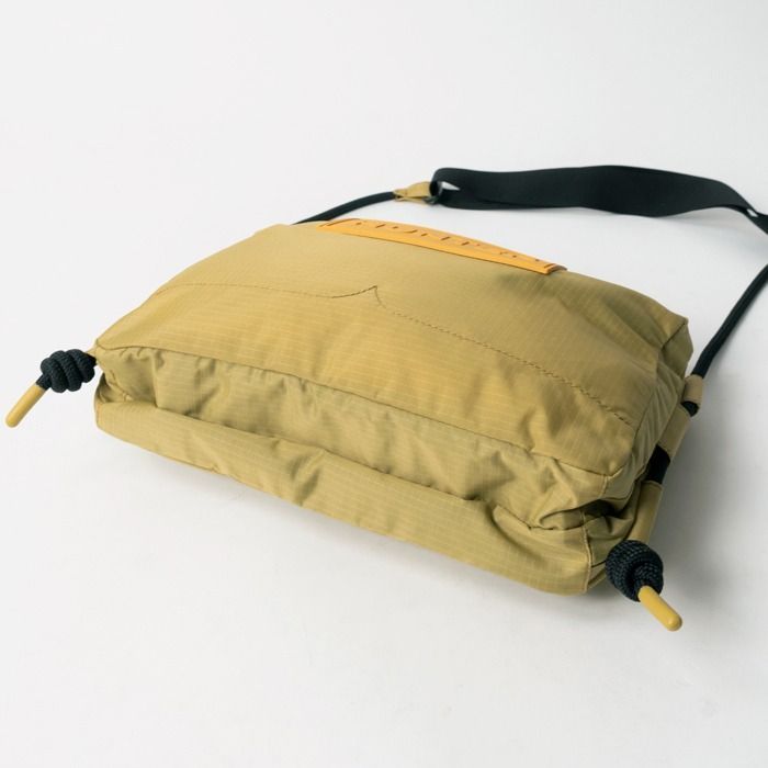 国内発送 HUNTER ショルダーバッグ TRAVEL RIPSTOP UBC1515NRS 楽天市場】【rain15】ハンター サコッシュ レディース メンズ