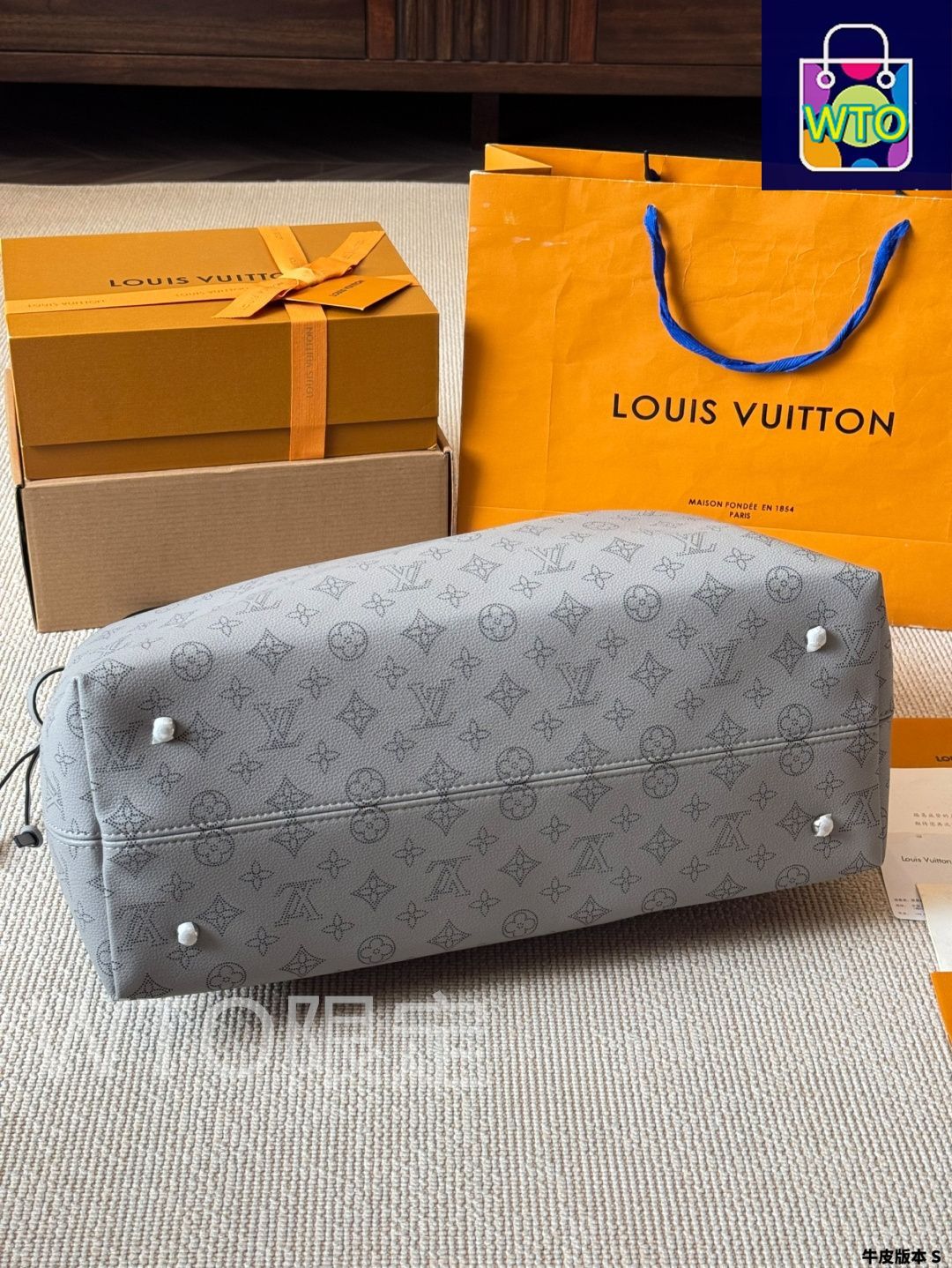 98000円⇨64000円【破格】LOUIS VUITTON トートバッグ 今日特価】Louis Vuitton ルイヴィトン 空き彫り ショッピング