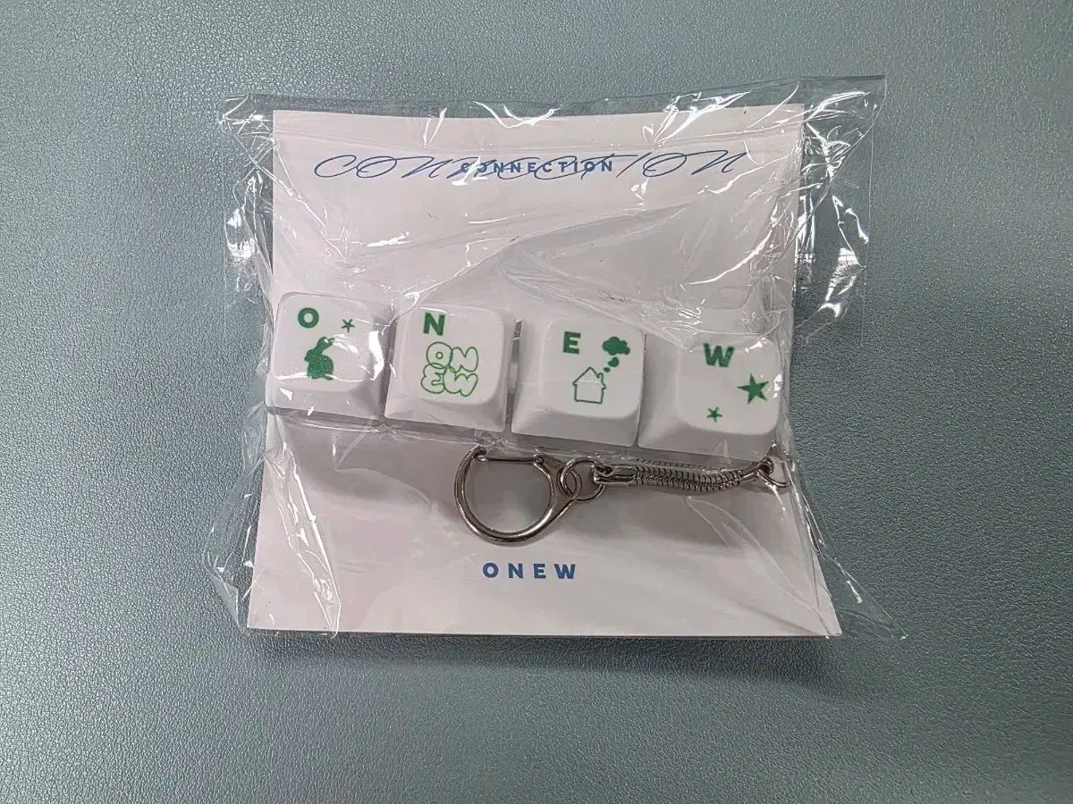 未開封　オニュ ONEW キーキャップキーリング　KEY-CAP KEY-CAP KEYRING - ONEW OFFICIAL GOODS STORE