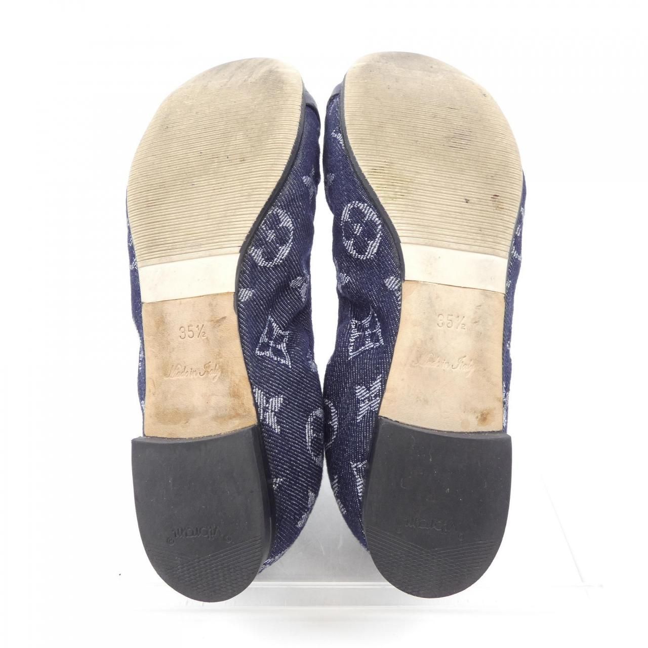 01145 フラットシューズ