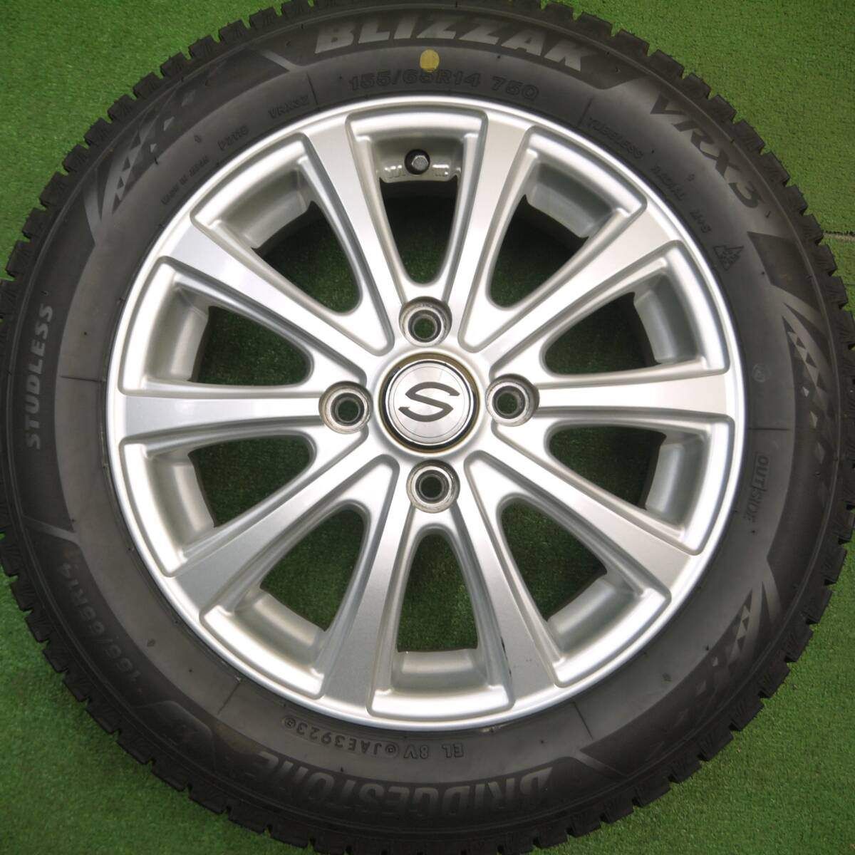 バリ溝】ブリヂストン スタッドレスタイヤ 155/65R14 バリ溝！23年