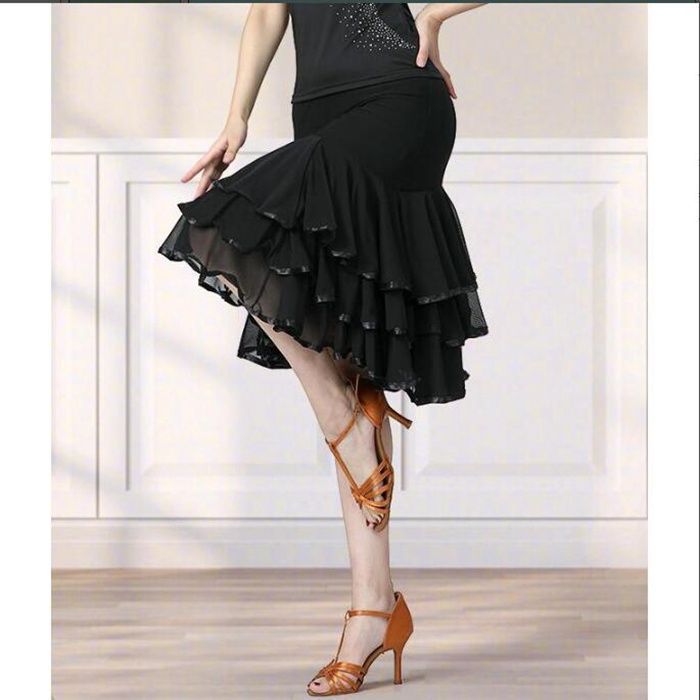 【上品】新品　ネイビー　ラインストーン　社交ダンス　フレアースカートm164 上品】新品 ネイビー ラインストーン 社交ダンス フレアー