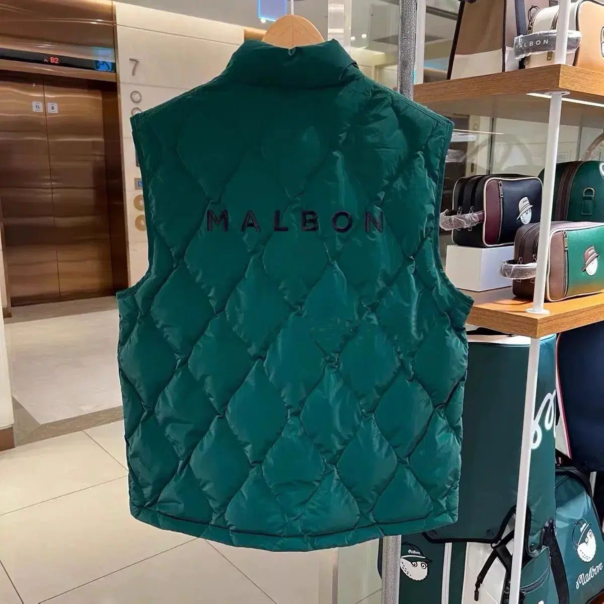 先着 タイムセール実施中! マルボンゴルフ メンズ ゴルフウェア ダウン ベスト ジャケット アウター 充実の品揃え！