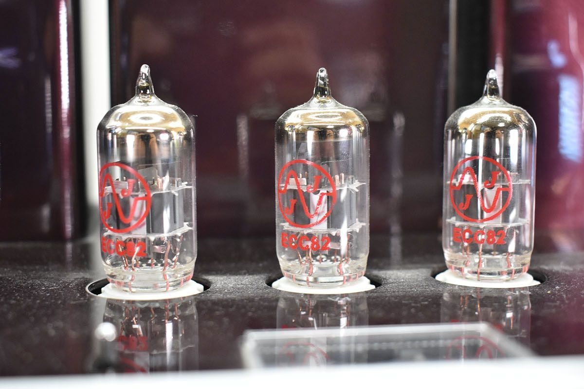 VACUUM TUBE