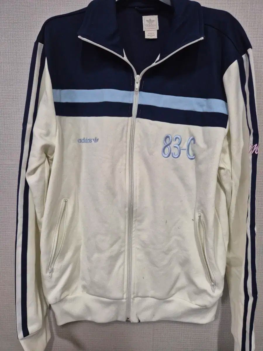アディダス トラックジャージ サイズ 105