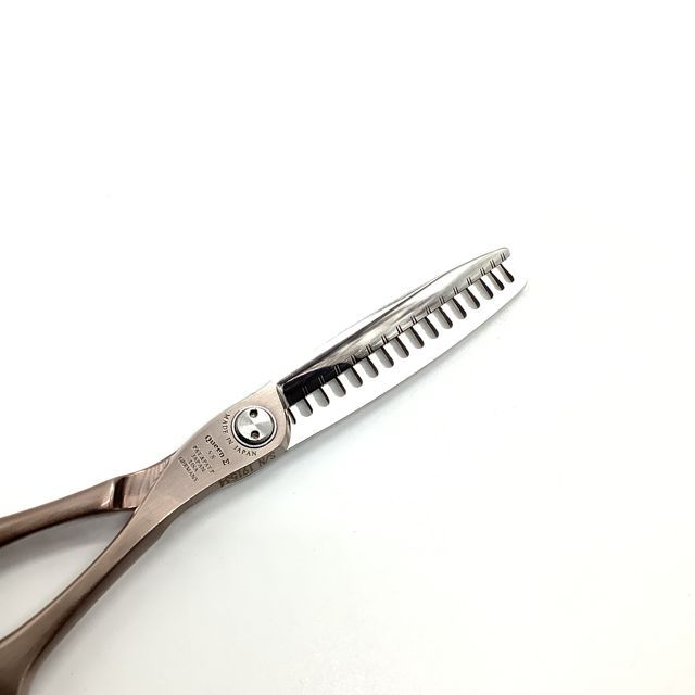 トギノン クイーンシグマ 5.8インチ セニング 中古 刻印あり 切れ味良好 トギノンTOGINON】 QUEEN SHIGMAクイーンシグマ5.8 ピンクゴールド