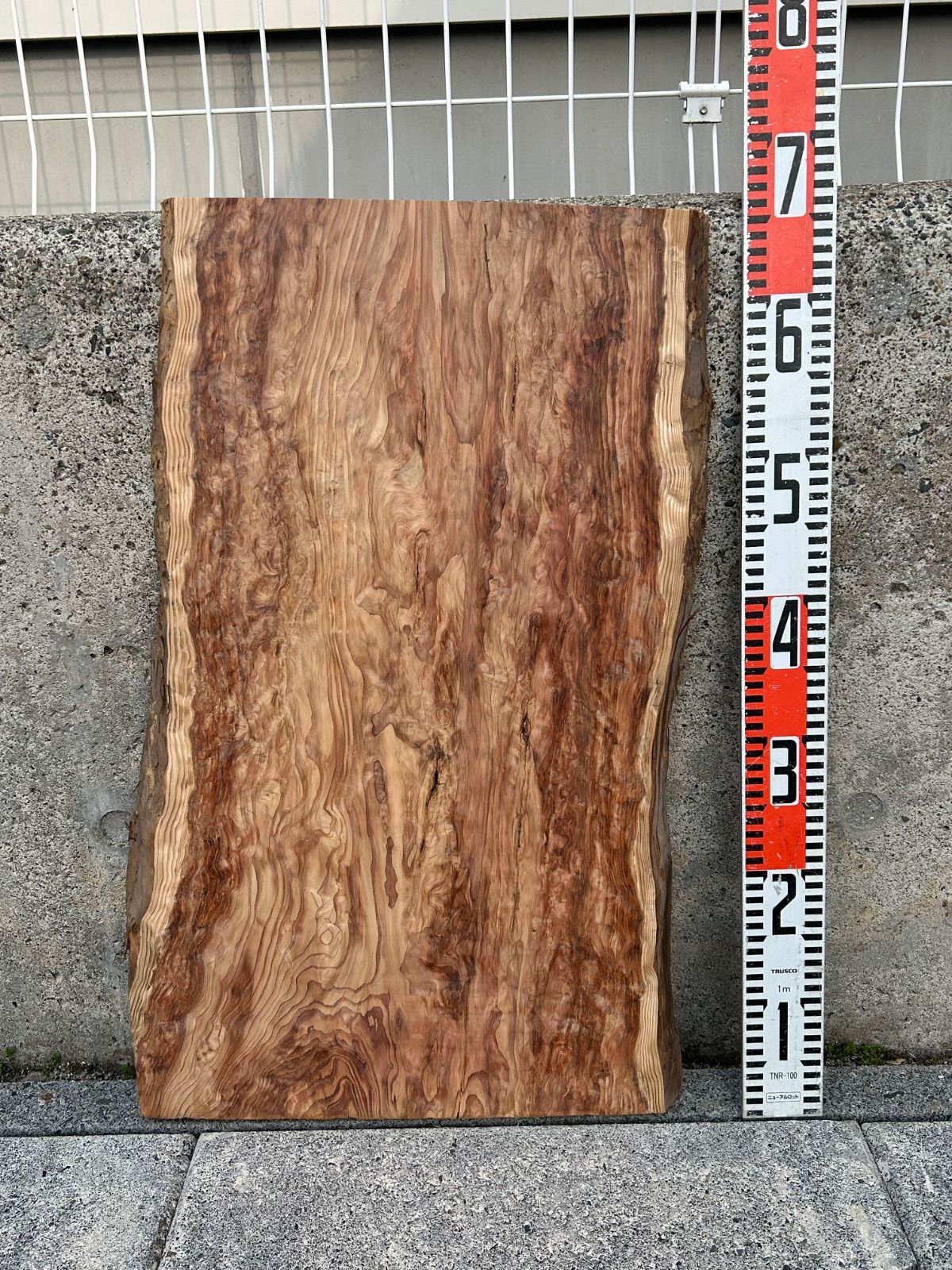 金蘭杢 杉 スギ 板 一枚板 テーブル 無垢材 木工 ＤＩＹ 素材