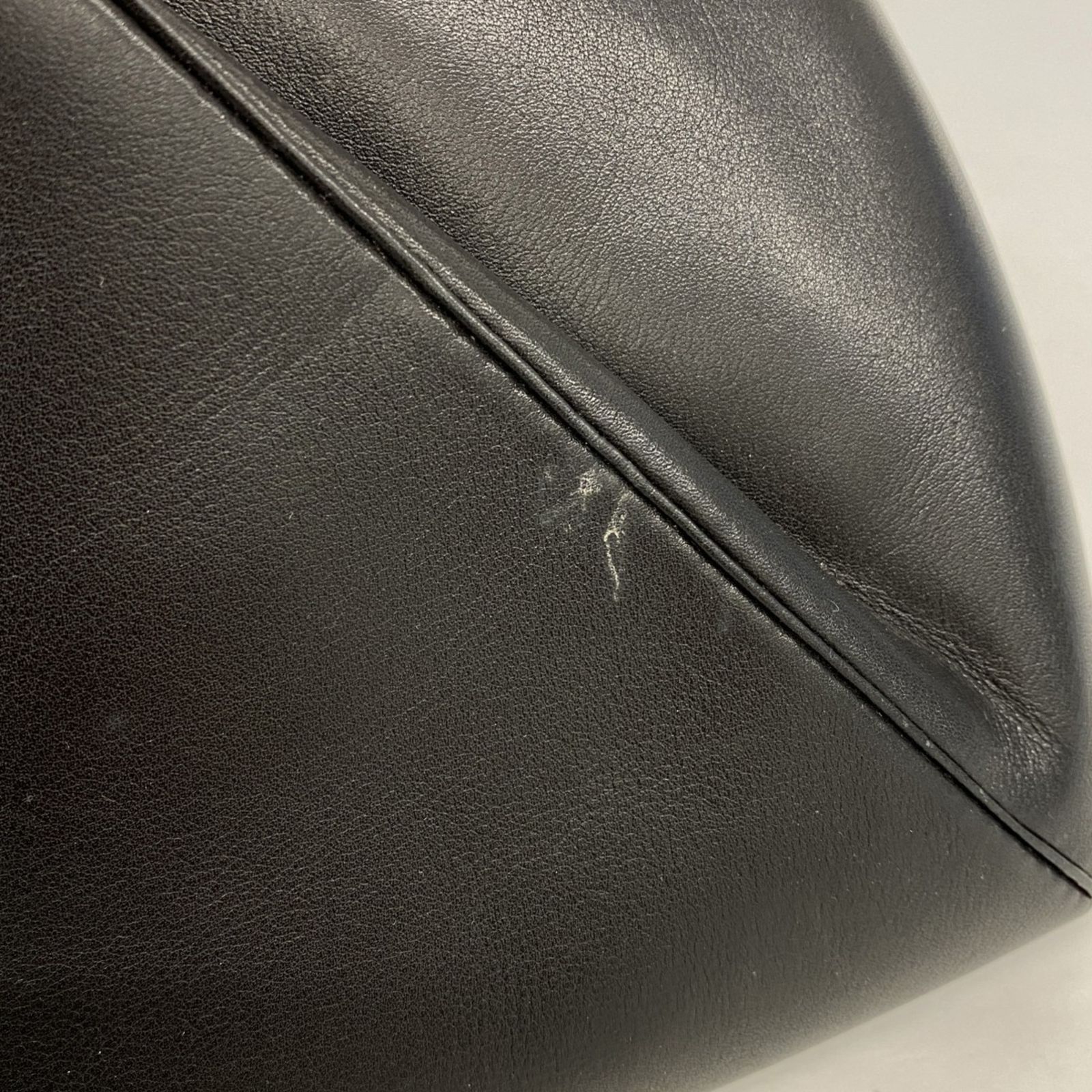 パンテール レザー