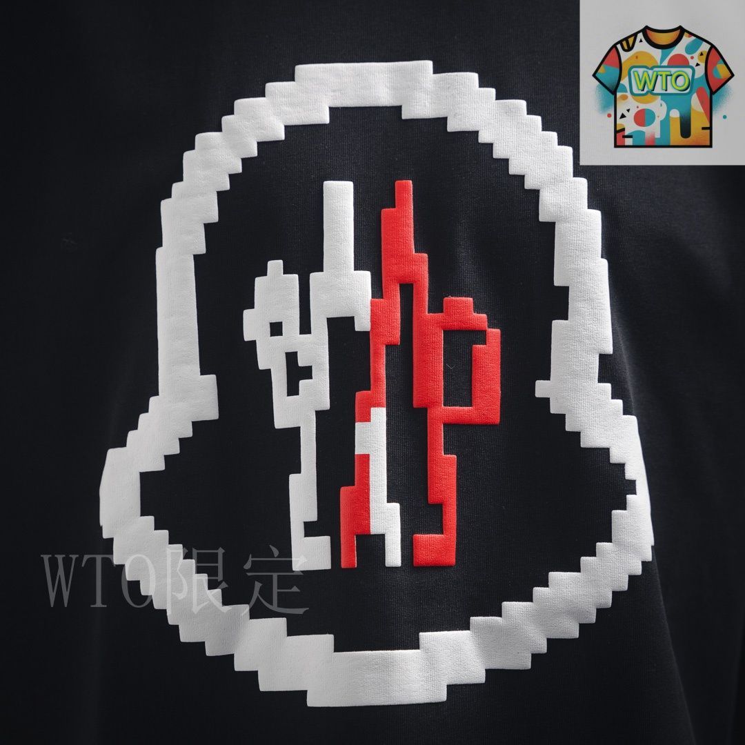 【極美品】モンクレール Tシャツ 20SS スプレー ビッグロゴ ブラック M MONCLER (モンクレール) フロント刺繍 クルーネック 半袖 T