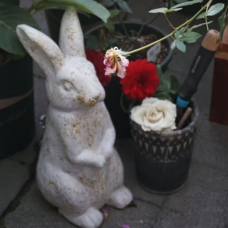 ラビット彫刻風