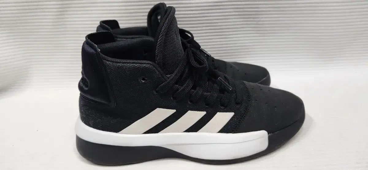 アディダス プロ アドバイザリー バスケットシューズ スニーカー 270