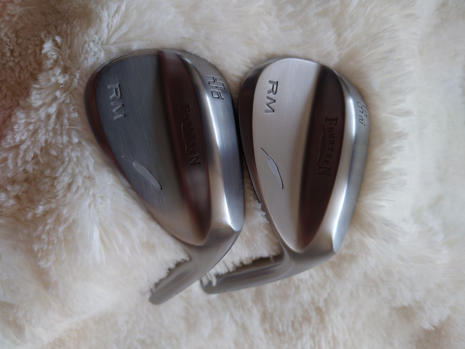 ツアー支給品 フォーティーン RM カスタムウェッジ 52 56 ノーメッキ 未使用新品 ツアー支給品 フォーティーン RM カスタムウェッジ RAW