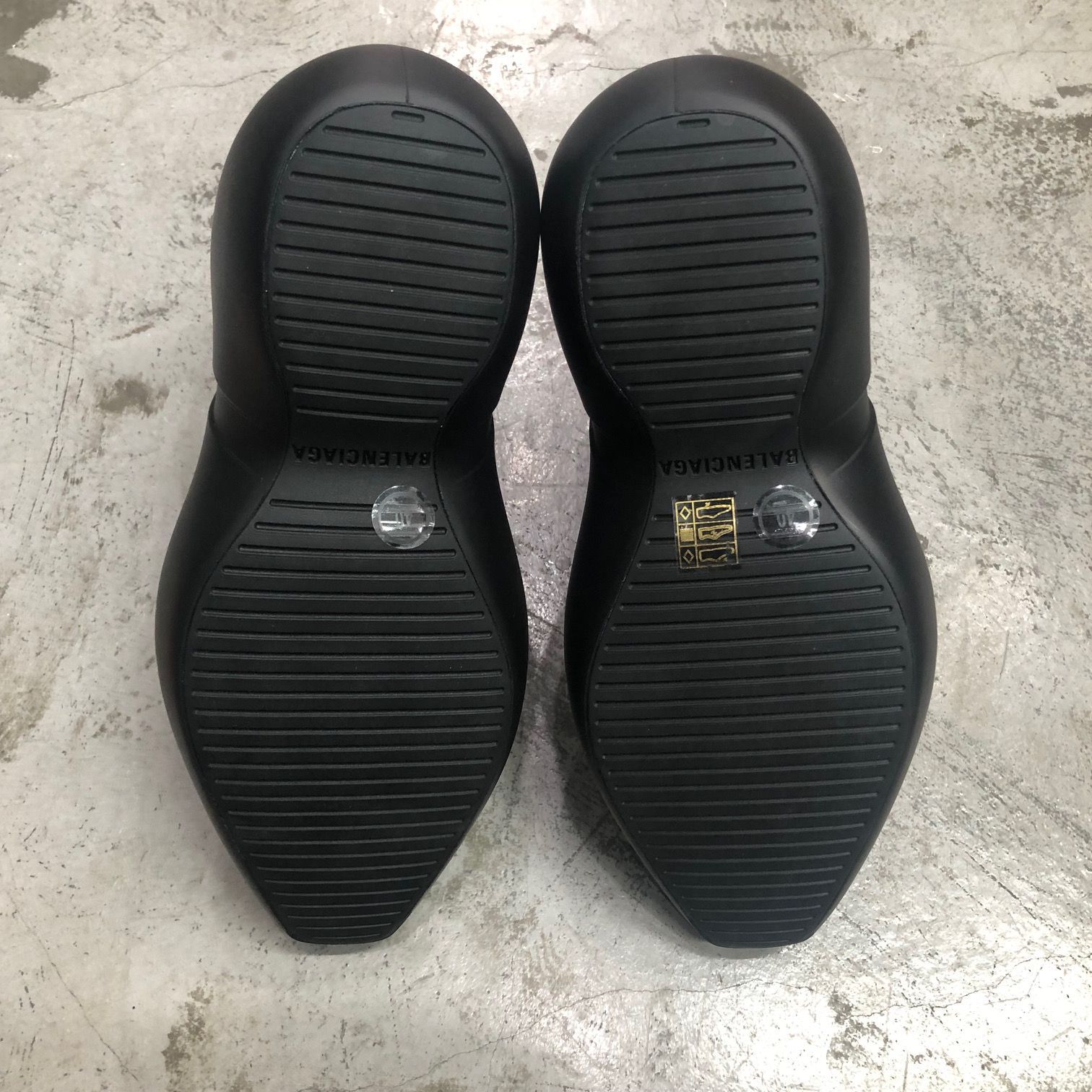 新品 BALENCIAGA 714509 W2DJ0 1000 EXCAVATOR ラバー レインブーツ 