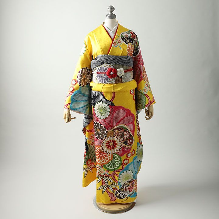 振袖セット 黄色地に古典柄 美品 成人式 着物 - メルカリ