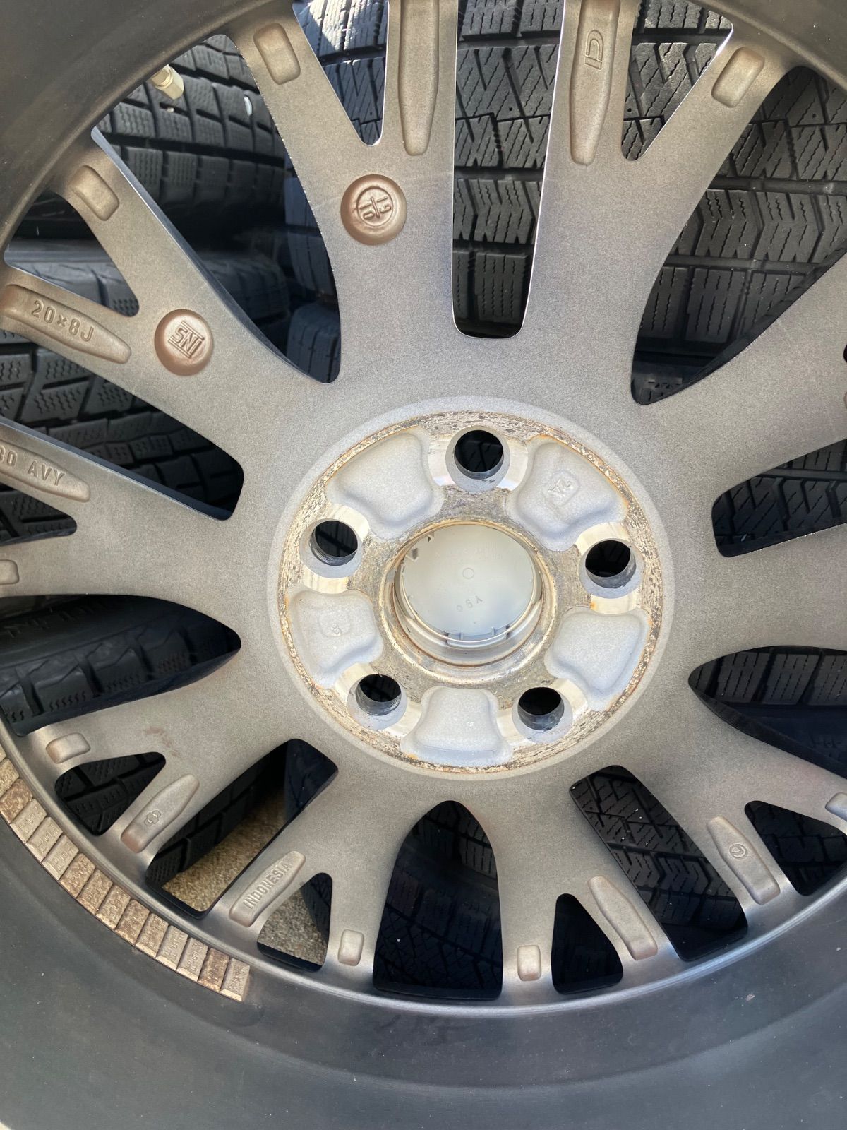 235 55 20 レクサス純正 スタッドレス4本