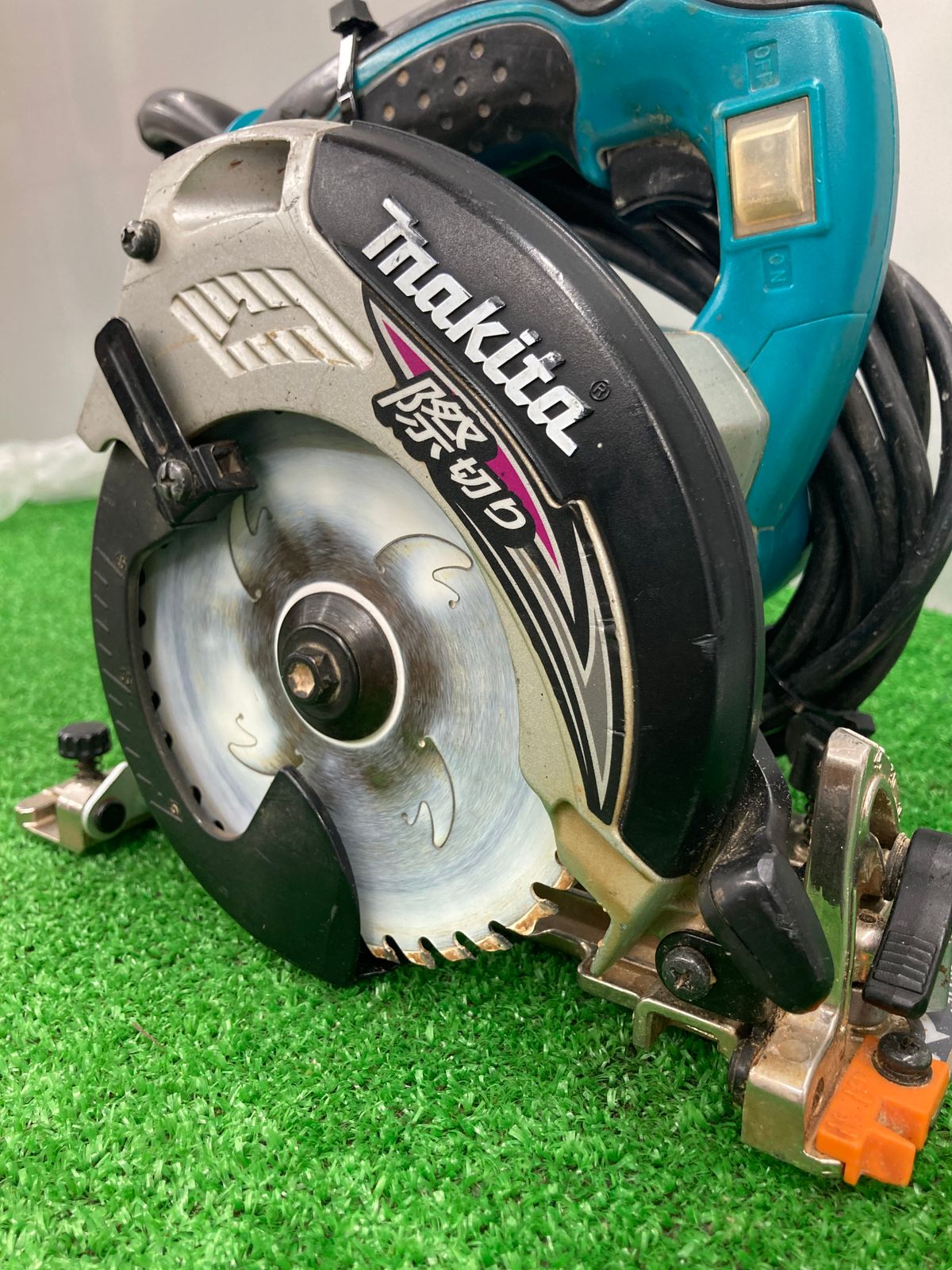 【品】★makita(マキタ) 125㎜内装マルノコ アルミベース 5241　IT0UUHLY60FW