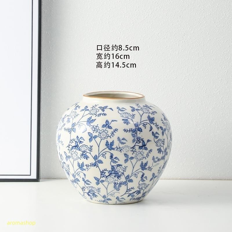 手画青花竜紋魚尾瓶  清康熙  花瓶 収集品 美品 陶磁器 工芸品 美術品 置物 手画青花竜紋魚尾瓶 清康熙 花瓶 収集品 美品 陶磁器 工芸品