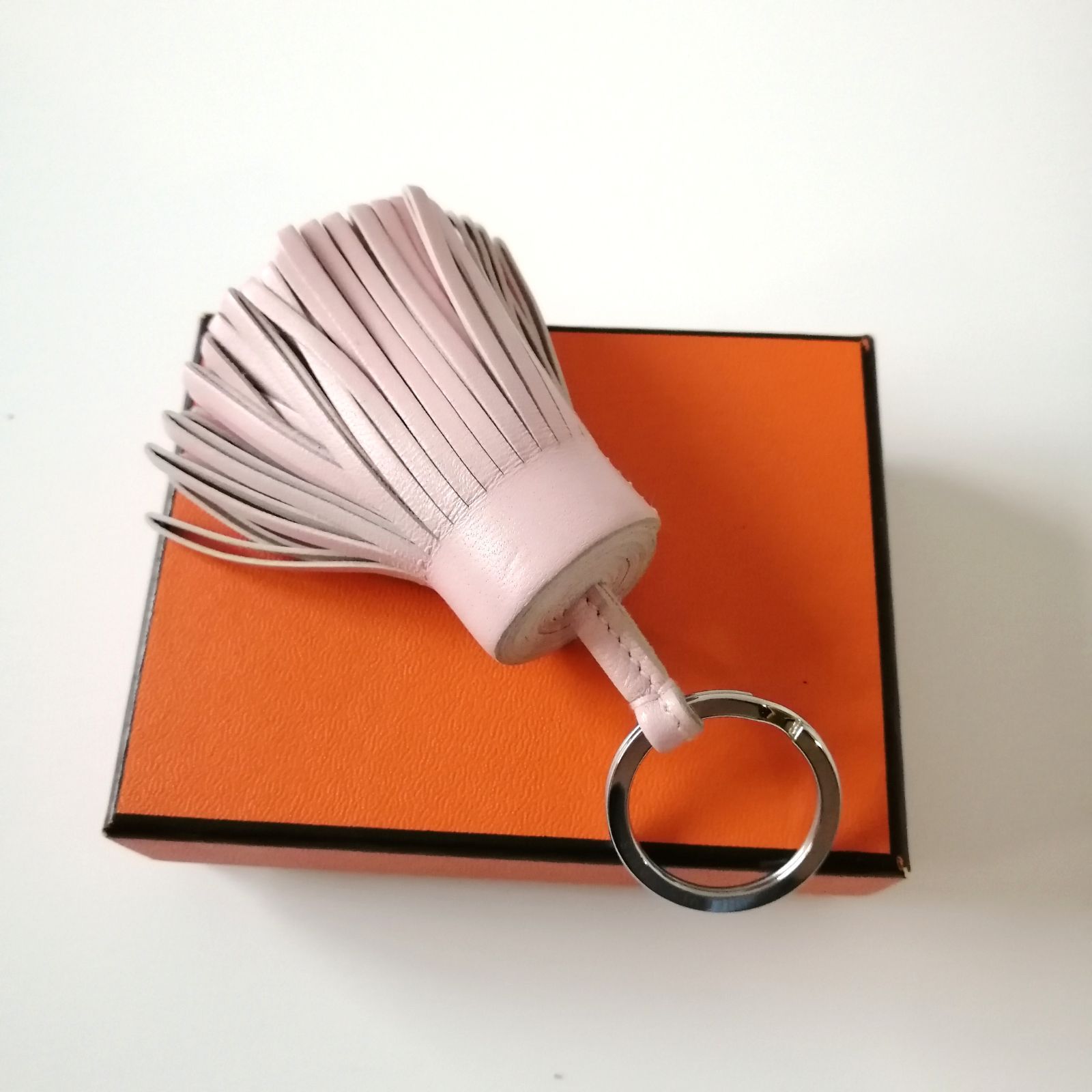 エルメス HERMES カルメン キーリング キーホルダー ピンク 128